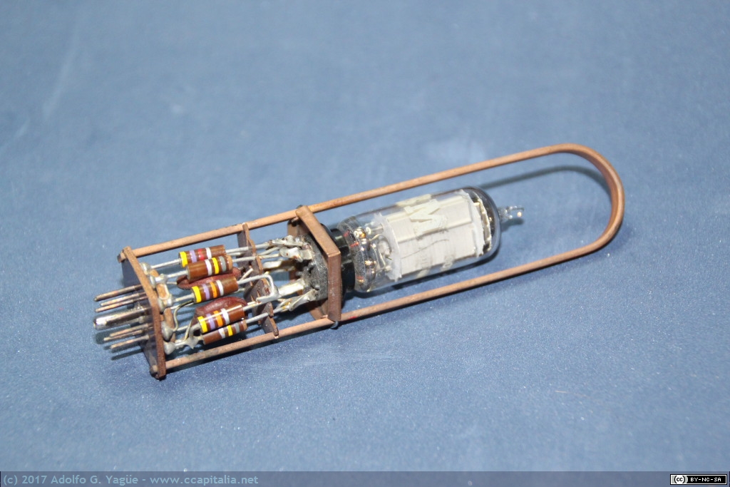 078 - Válvula extraíble de una Tabuladora IBM 604, 1948