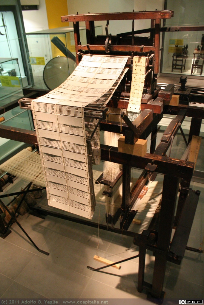 1825 - Telar de Jacquard (Tarjetas perforadas) (1). Museo de la Ciencia de Londres