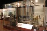 1848 - Charles Babbage. Difference Engine No.2 (2) (réplica). Museo de la Ciencia de Londres
