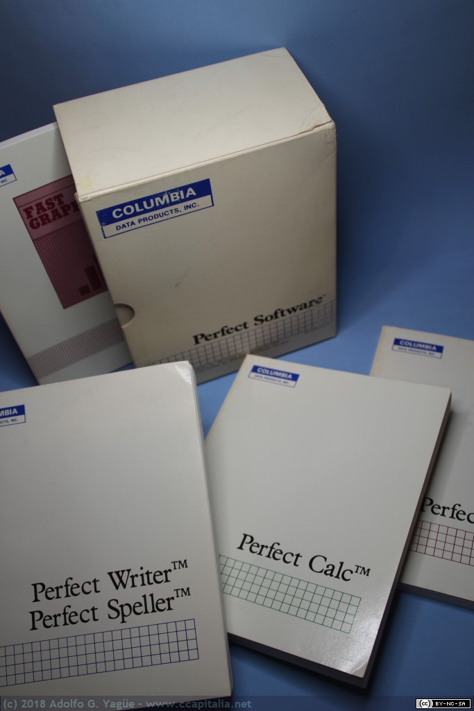589 - Columbia Data Products 1600. Perfect Software. Perfect Calc, Writer, Speller, Filer, Graphs y Accountant (4), 1982