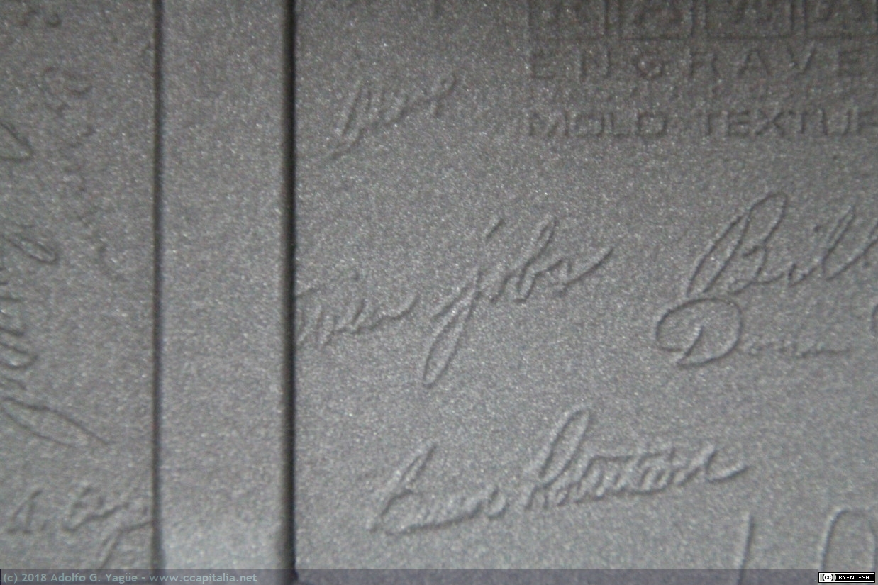 024 - Interior de carcasa de Apple Macintoch (6), 1984