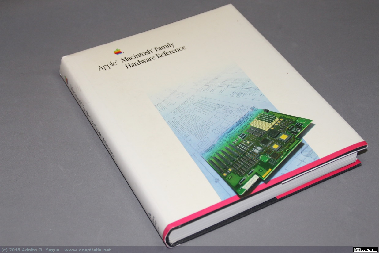 849 - Apple Macintoch Family. Hardware Reference (1), 1988