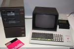225 - Sharp MZ-80K, cabina de expansón y diskettes 5" 1/4, 1978
