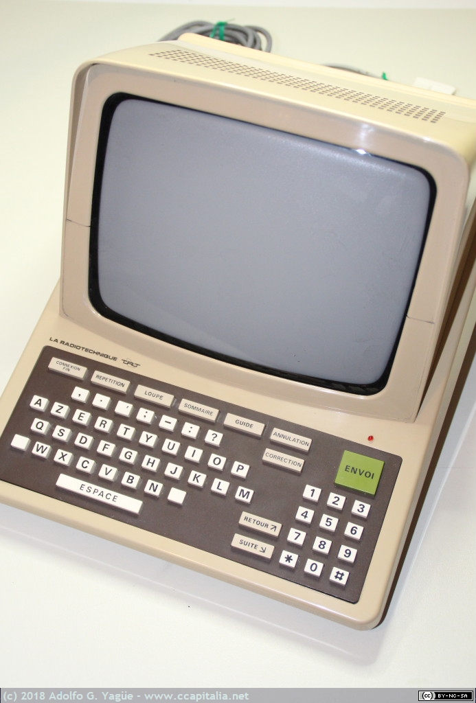 892 - Terminal Minitel La Radiotechnique, 1982