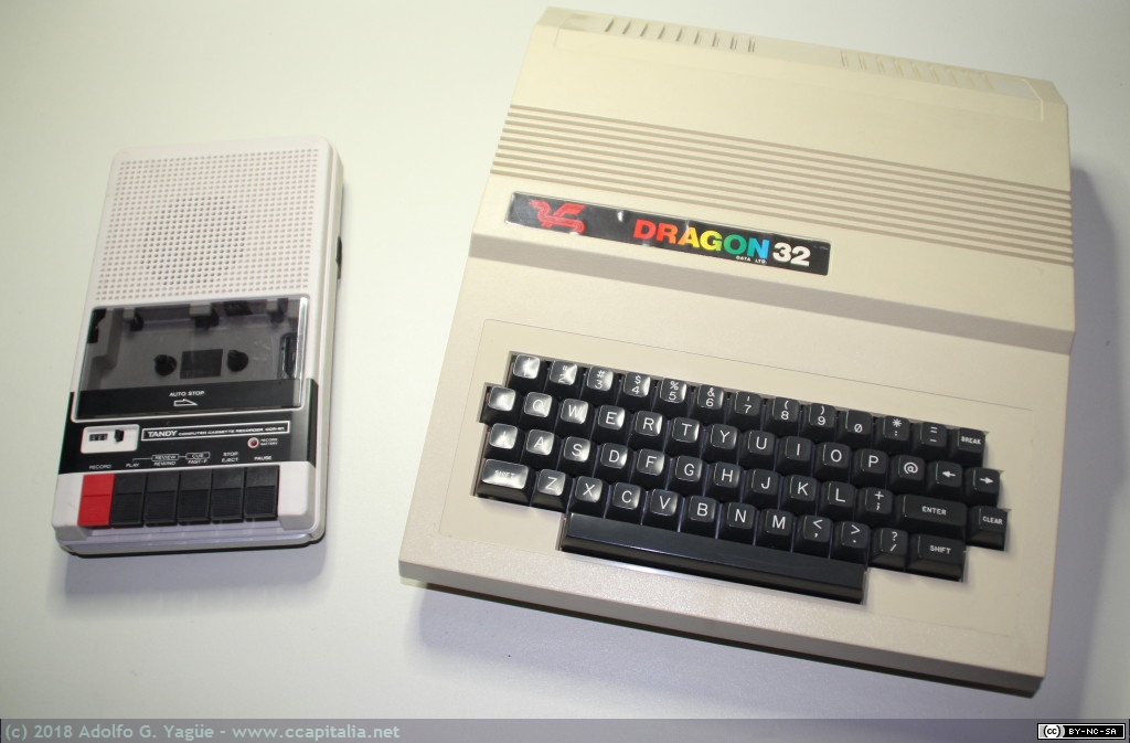 059 y 620 - Dragon 32 y Cassette Tandy CCR-81, 1982