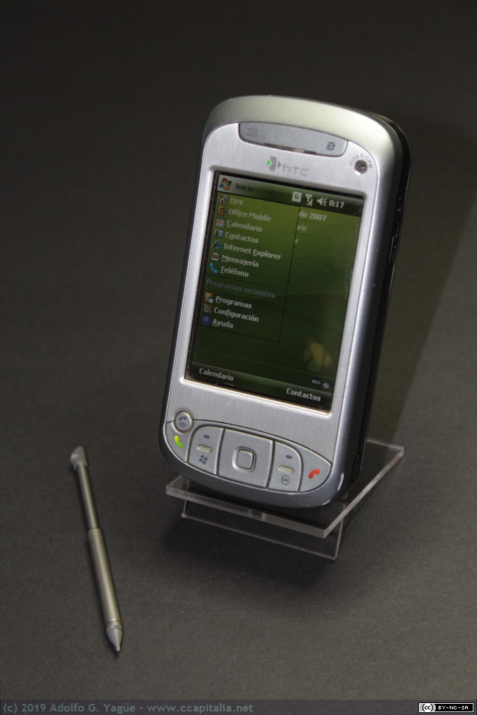 954 - HTC TyTN (CPU Samsung ARM, Windows Mobile 6.0, GSM, GPRS y EDGE) (1), 2006