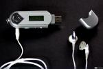 1260 - Grabador y reproductor de ficheros de audio MP3 con USB y memoria de 128MB, 2001