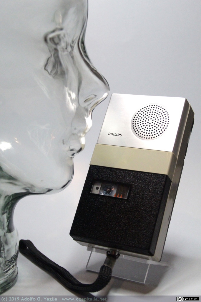 1292 - Dictáfono de mini-cassettes Philips LFH 0085/15 (1), 1967