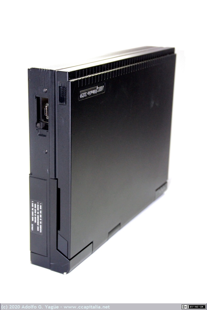711 - NEC UltraLite SL20. Intel 386 SL 20MHz, monocromo y FDD (1), 1992