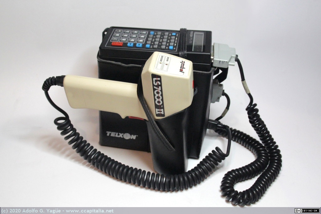 1168 - Conjunto portable de terminal Telxon PTC-701, lector Symbol LS-7000 II y batería de alimentación (1), 1985
