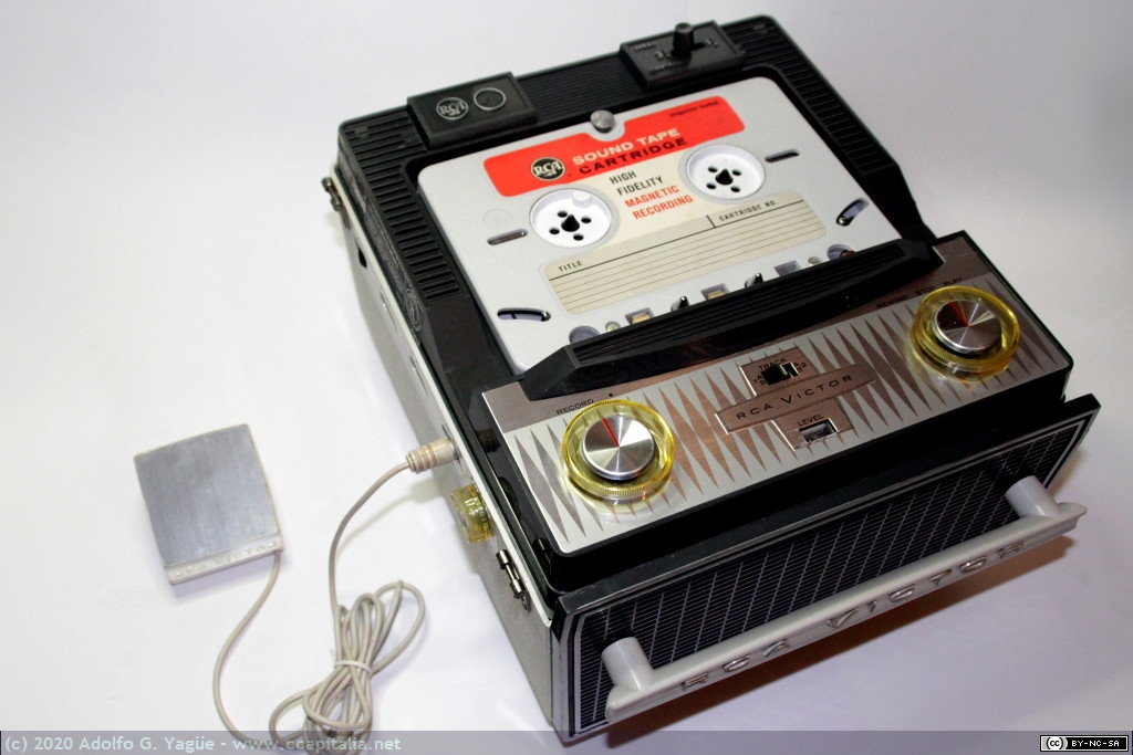 1459 - RCA Victor 1YB11. Grabador y reproductor de cartuchos de audio RCA, 1960