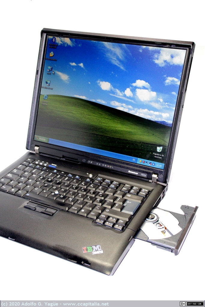 1084 - IBM-Lenovo ThinkPad R60e. Intel Celeron M 430, 1.73GHz y DVD, 2005