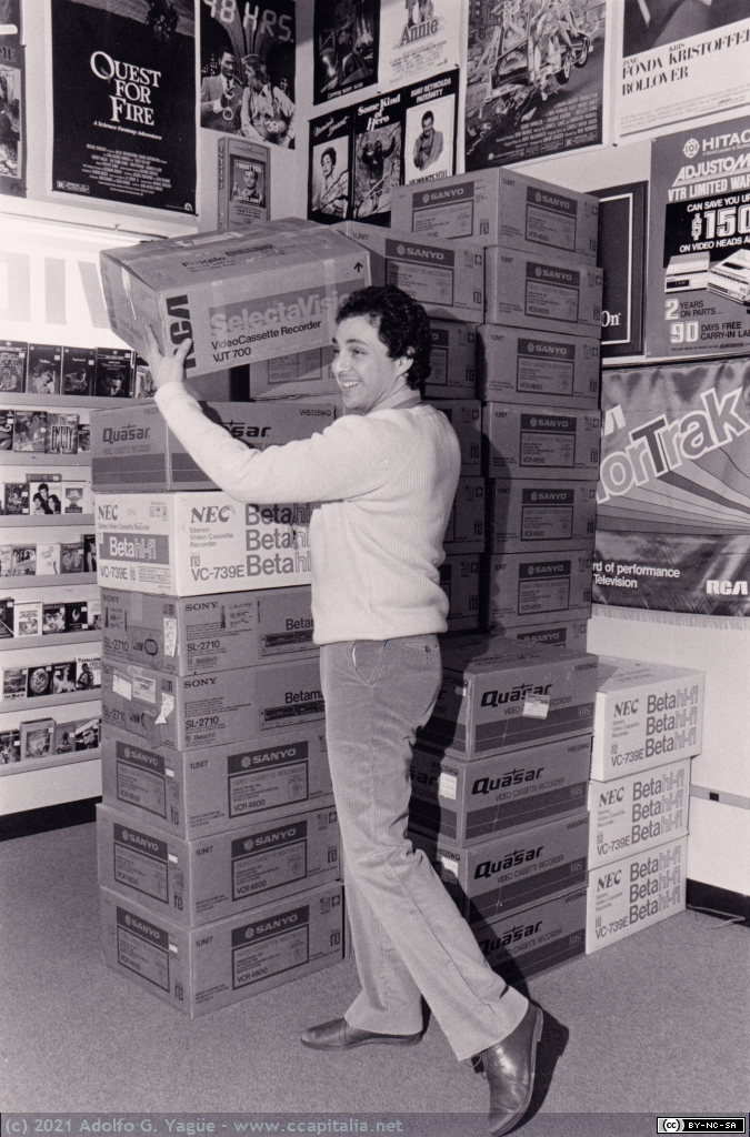 1537 - Jeff Freedman en el videoclub Planet Video (EE.UU.), 1984