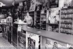 1538 - Joe Hayden en el videoclub Video Max Store (EE.UU.) (1), 1985