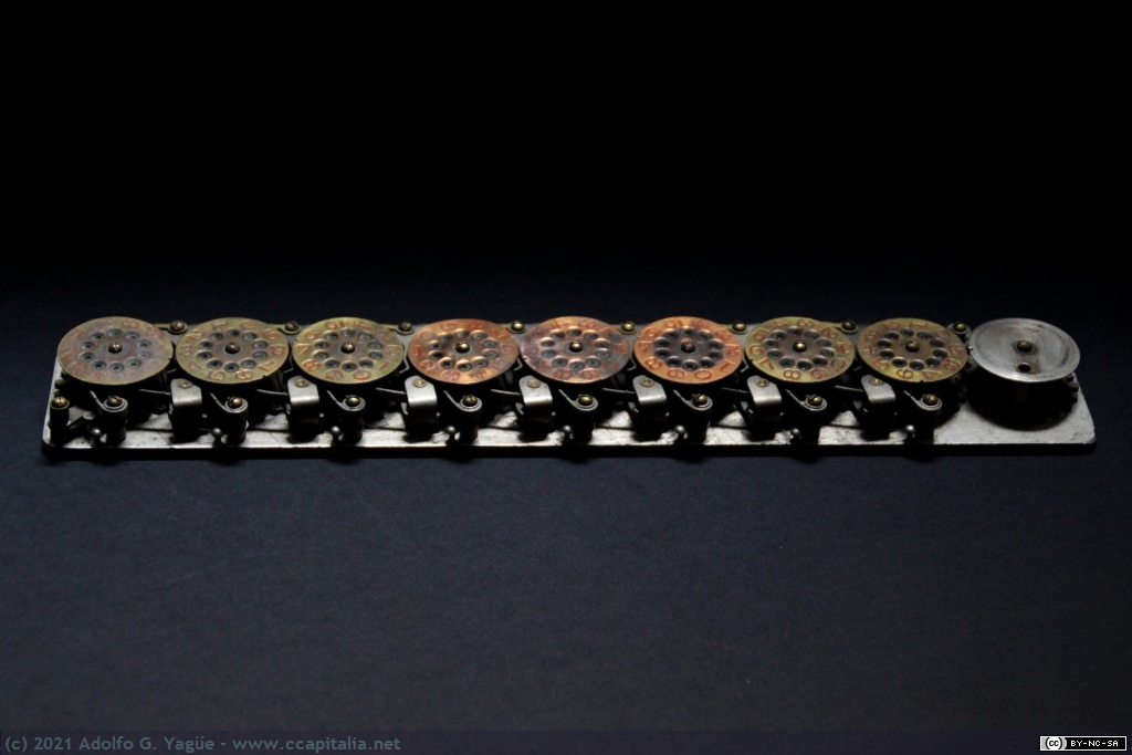 1547 - The Standard Desk Calcumeter. Sumadora (2), 1910