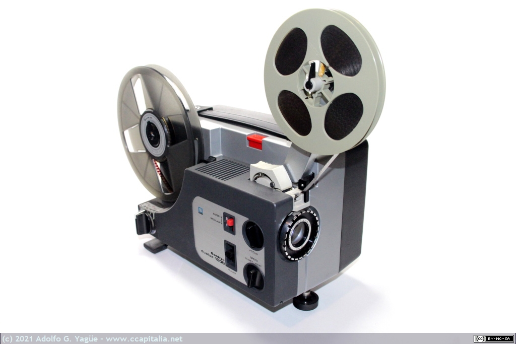 1225 - Sankyo Dualux 1000. Proyector de cine de 8mm y Super 8 (1), 1969