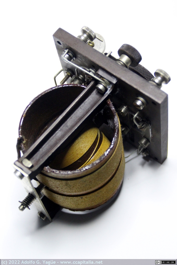 1637 - Receptor British Thomson-Houston. Sintonizador variable basado en acoplador inductivo de bobinas (2), 1924