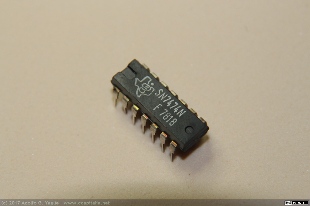 493 - Circuito integrado TTL 7474 (Dual Flip-Flop)