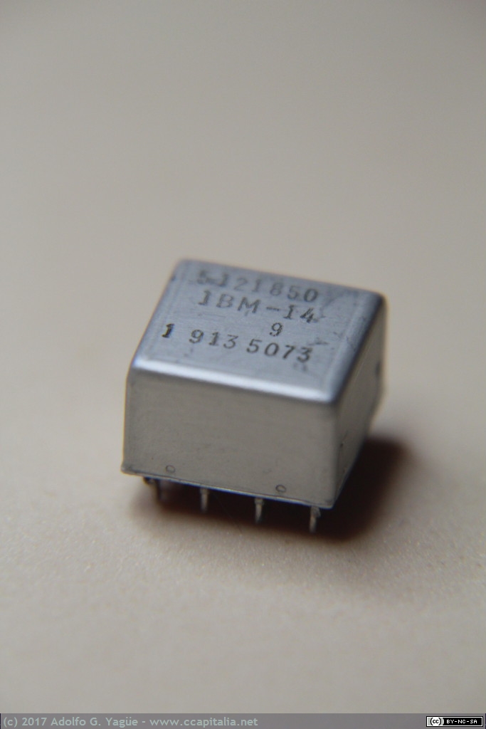 260 - Memoria IBM DRAM MOS de 8192 bit, 1972