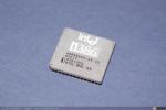 048 - Microprocesador Intel 80386. 32bits y 20MHz, 1985