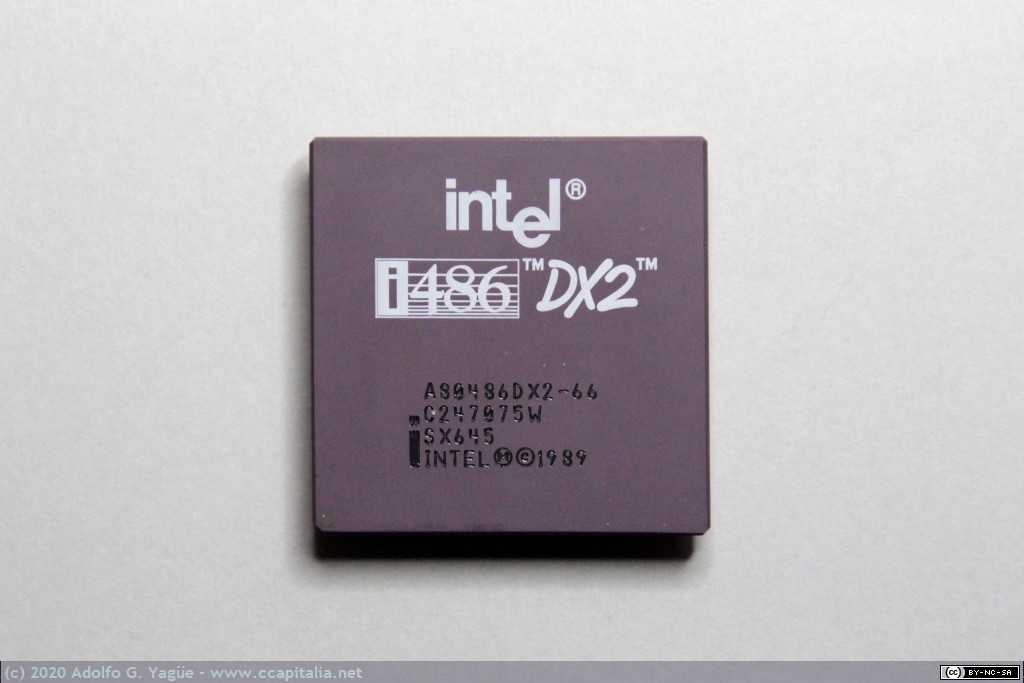 051 - Microprocesador Intel 80486. 32bits y 66MHz, 1989