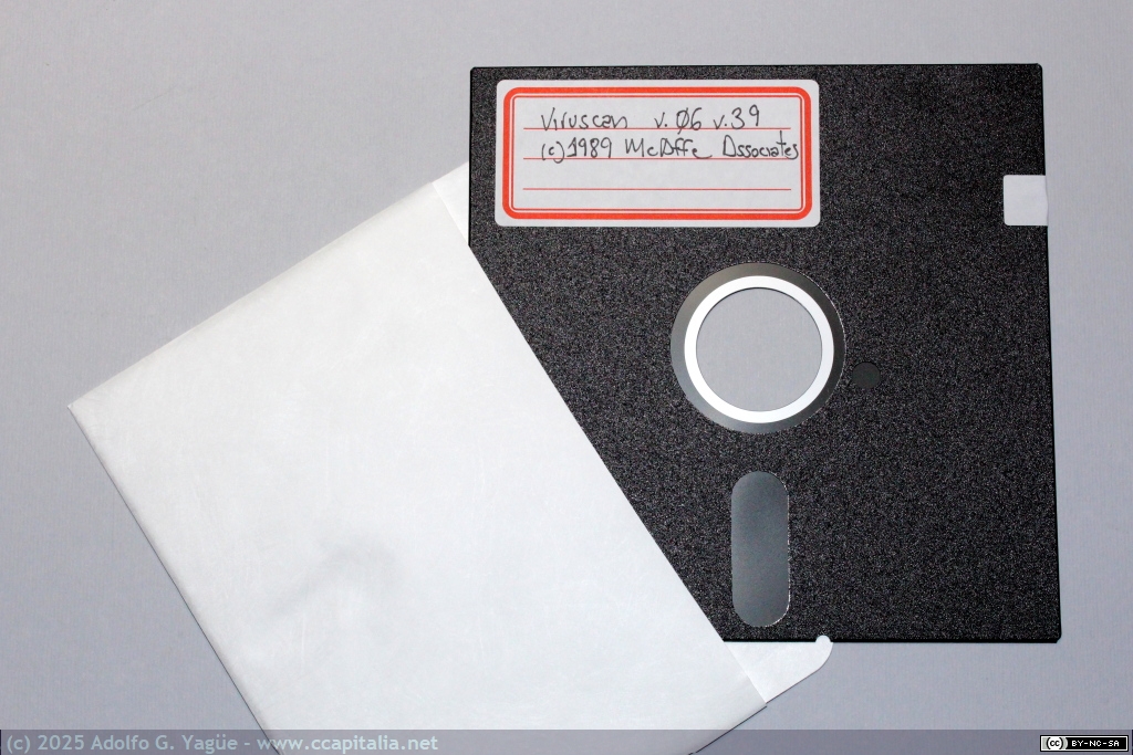 1616 - Viruscan v.06v39 de McAfee Associates en diskette de 5" 1/4 (1), 1989
