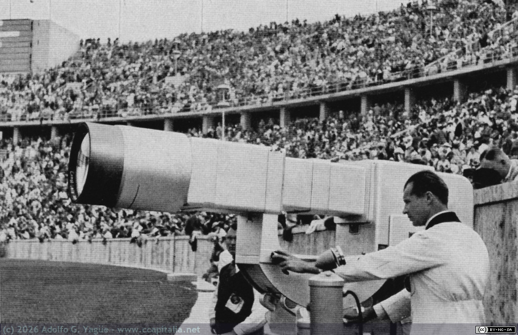 1864 - Operador cámara Telefunken equipada con teleobjetivo para la retramisión de Juegos Olímpicos Berlín, 1936