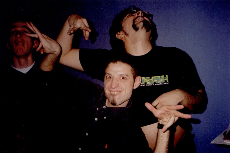 Qwerty, Rober y Molo