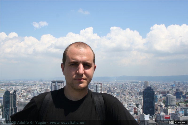 Josué en Umeda Sky