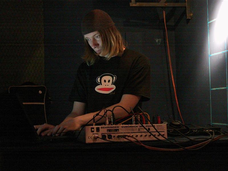 Mokira - Live Act #31 - 01.04.01 (4)