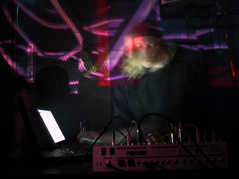Mokira - Live Act #31 - 01.04.01 (7)