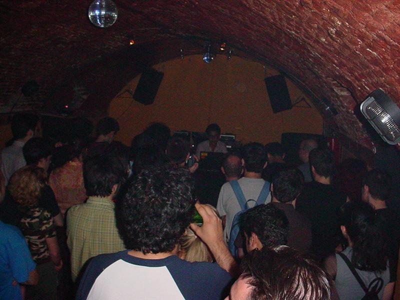 Mitchell Akiyama - Klangmaschine - 08.06.03 (4)