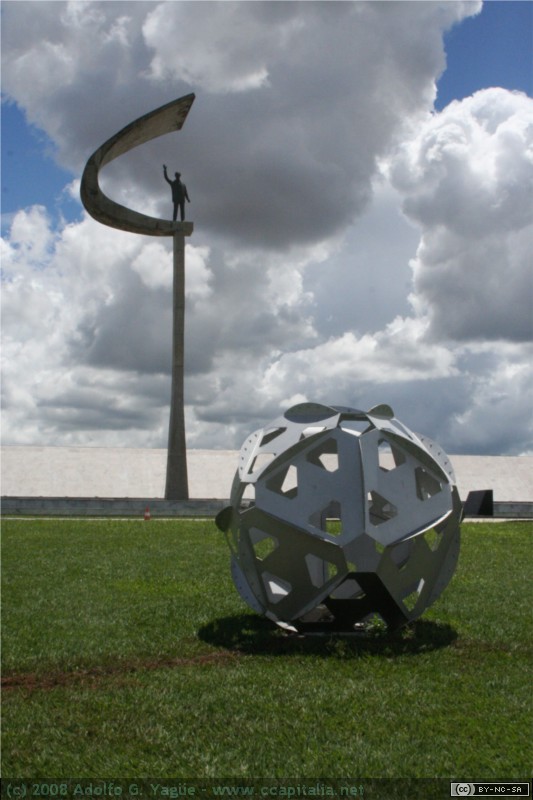 Memorial JK (1)