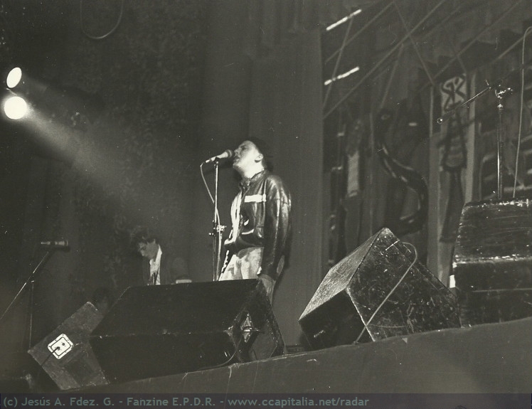 Os Resentidos Live @ Astoria [1985] (1)